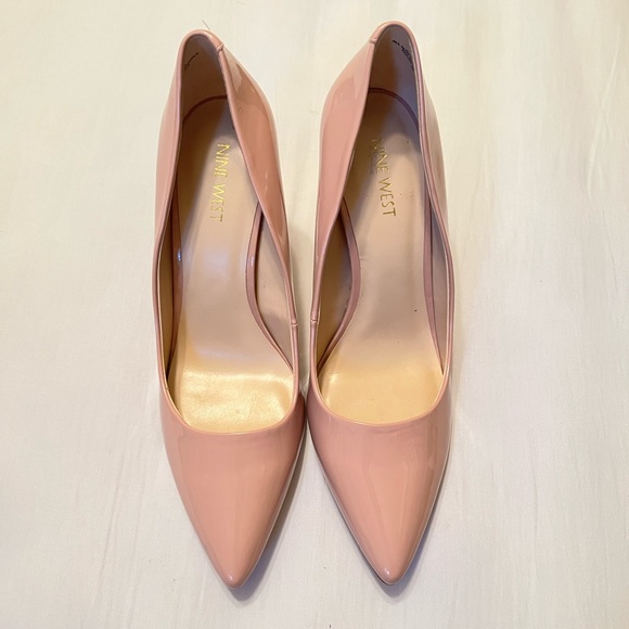 Nine West Pointy Toe Pumps - Picture 2 of 7